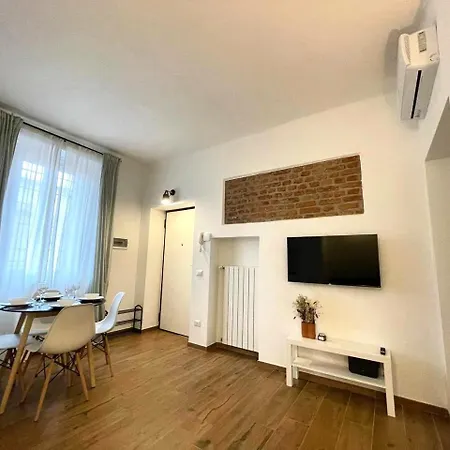 De Conti Apartment *