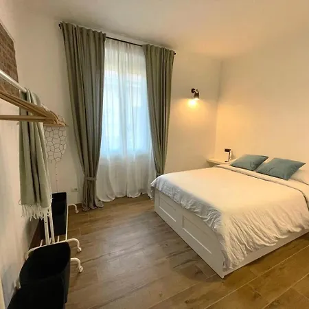 De Conti Apartment *
